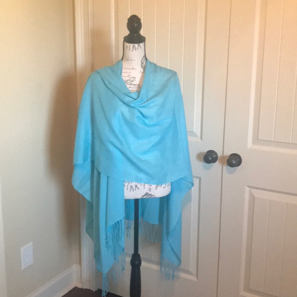 Turquoise wrap - Picture 3 of 7
